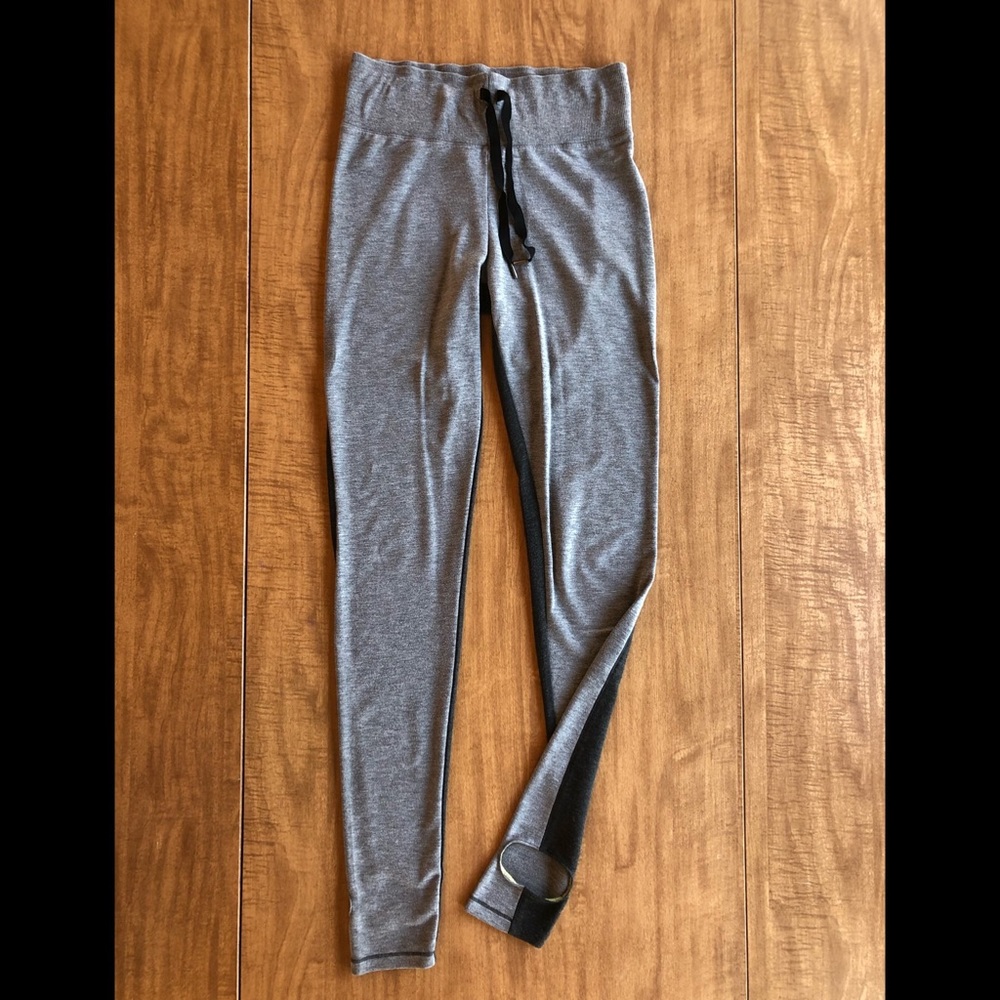 Victoria’s Secret Athleisure Leggings